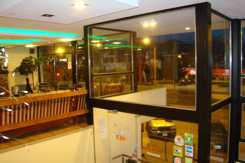 Hotel Temu Βίλα Κάρλος Παζ Δωμάτιο φωτογραφία