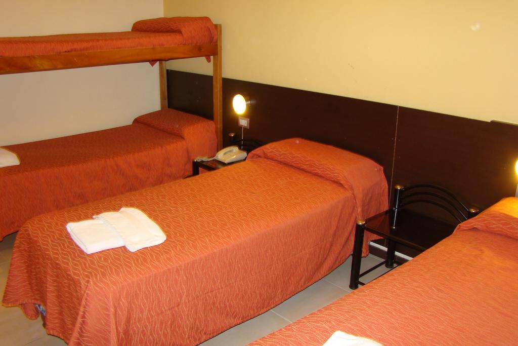 Hotel Temu Βίλα Κάρλος Παζ Δωμάτιο φωτογραφία